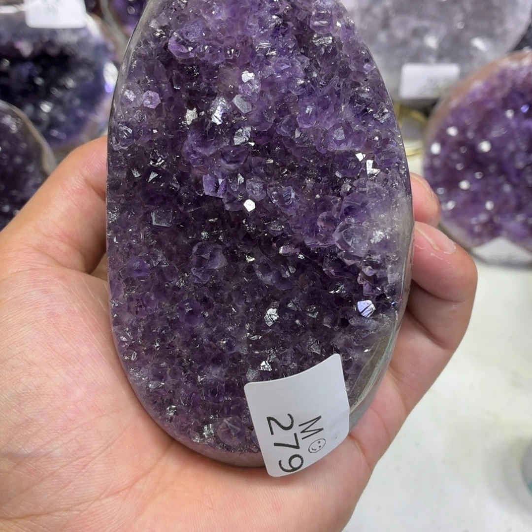 未镶嵌水晶大型摆件（非配饰）