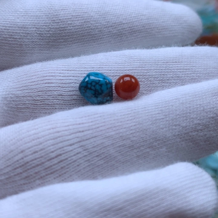 南红玛瑙未镶嵌珠宝奇石