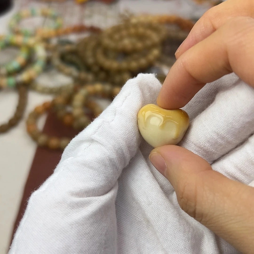 吊坠菩提根/象牙果牙果爱心流心一颗