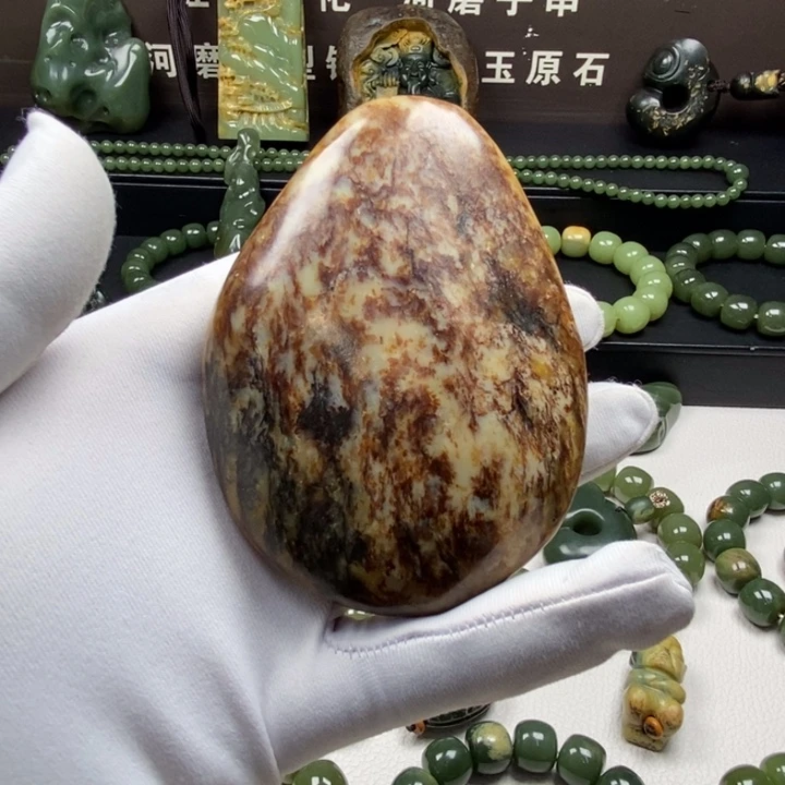 董***情岫岩河磨玉（透闪石质玉）未镶嵌把件
