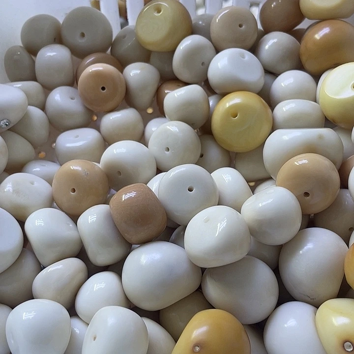 白玉菩提吊坠微瑕象牙果山竹三颗