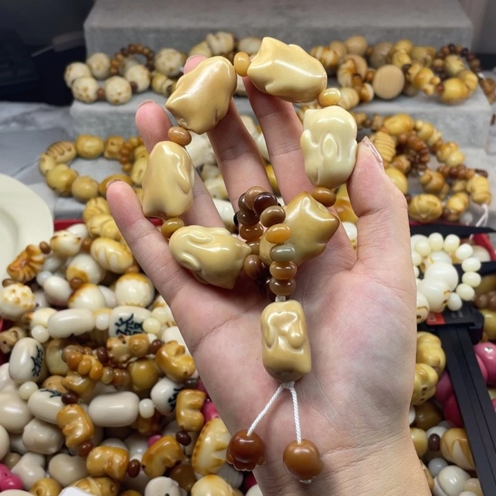 菩提根/象牙果吊坠微瑕象牙果风化色兔子手串