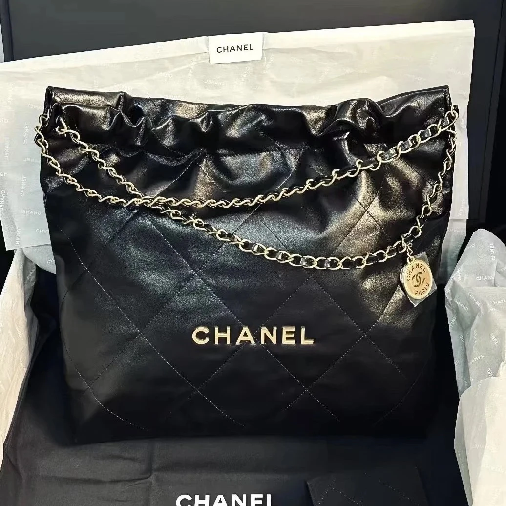 未使用 Chanel/香奈儿 黑金22bag中号 芯片款 牛皮单肩垃圾袋