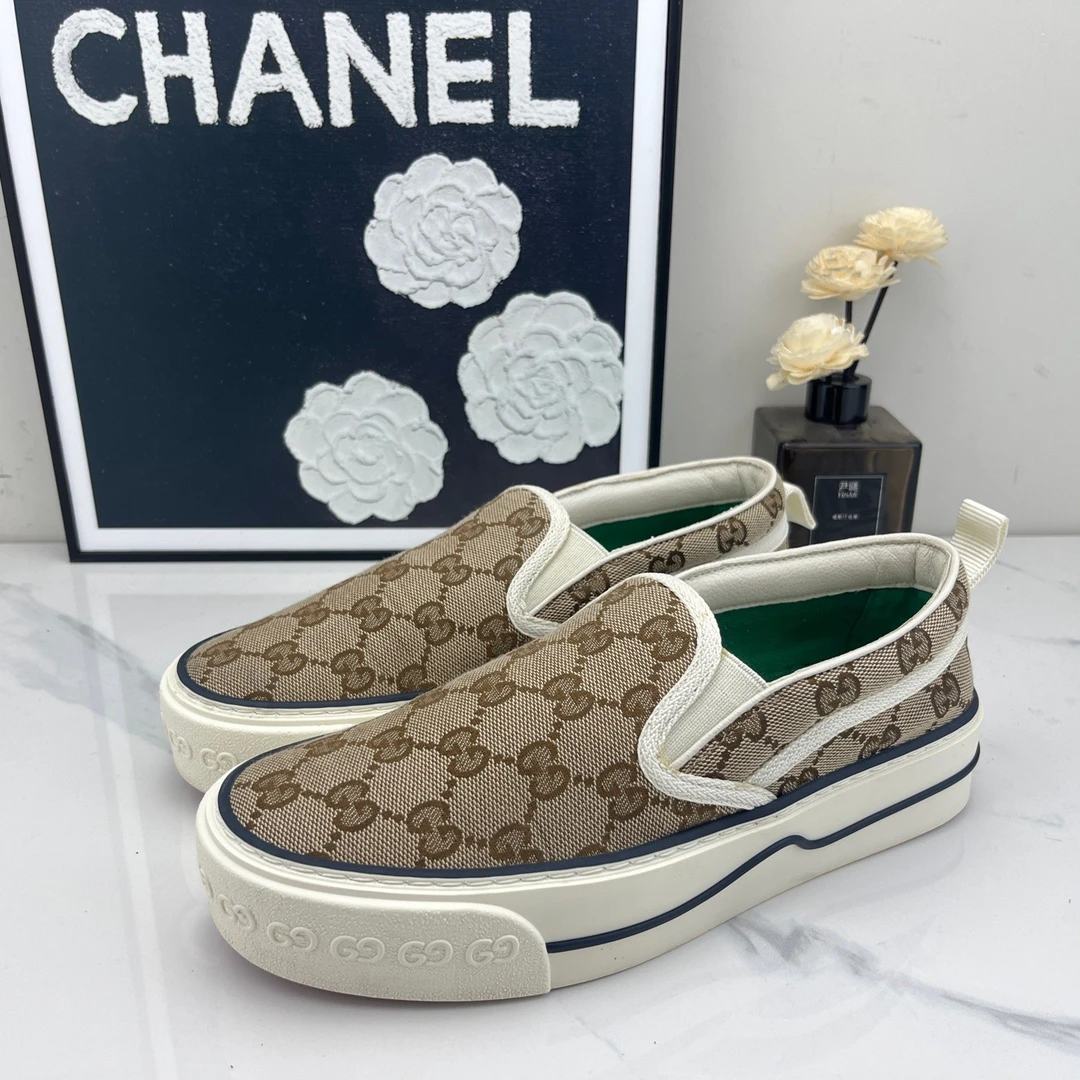95新 GUCCI/古驰 1977老花一脚蹬 36码/mg00242