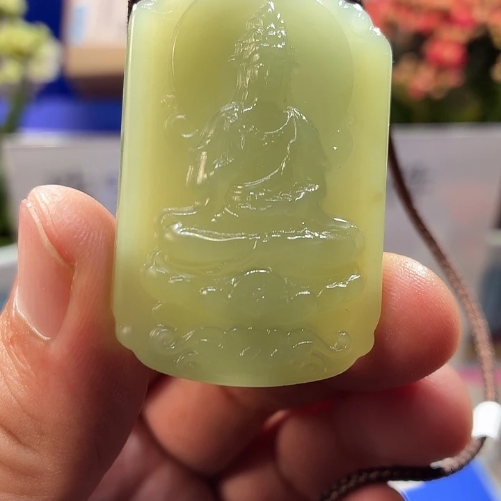 颈饰未镶嵌和田玉（糖玉）