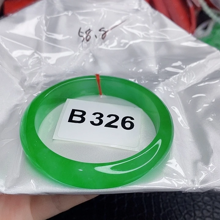 翡翠手镯未镶嵌一图一物实物为准