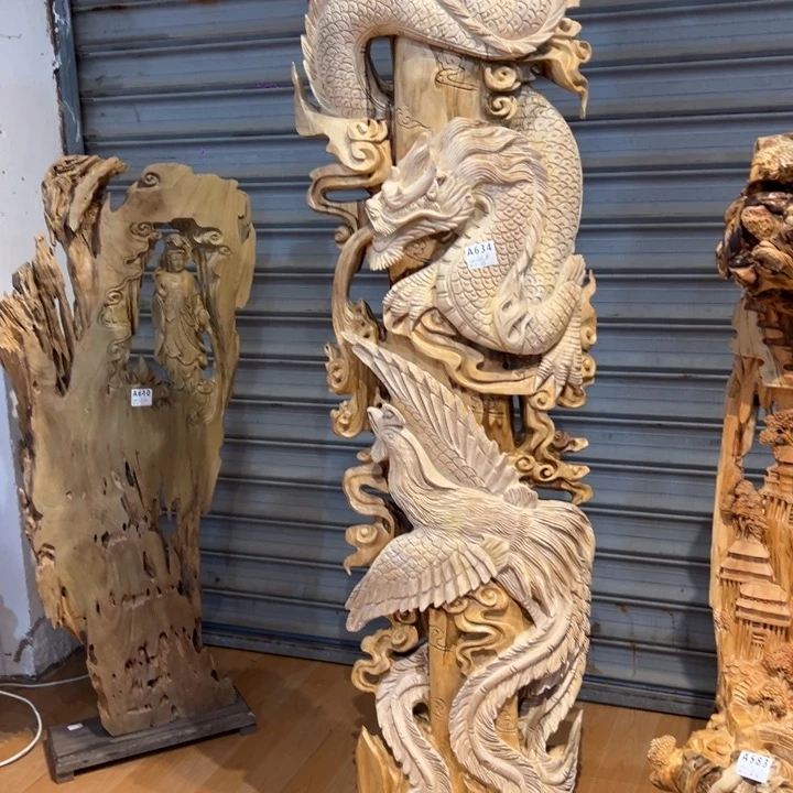 柏木（崖柏）易***?香樟木。。