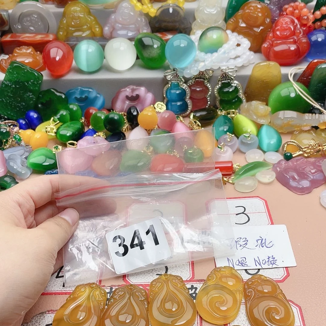 合金颈饰玛瑙/玉髓山***情