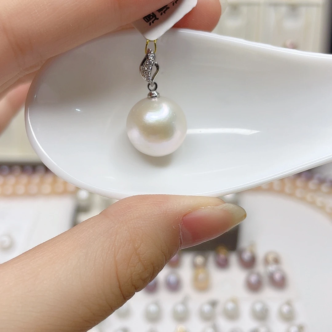 淡水珍珠吊坠(赠链)合金