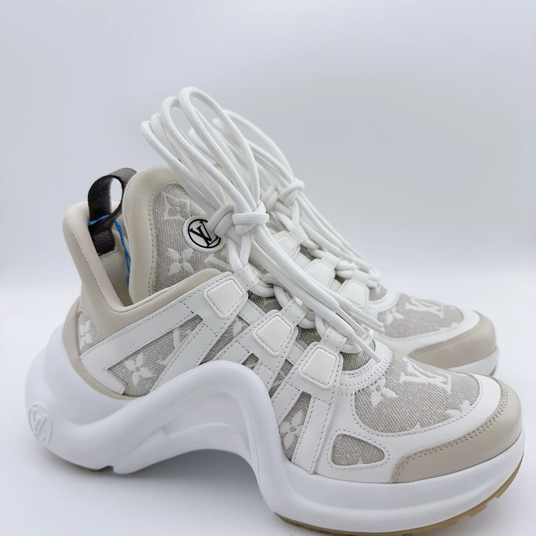 99新 LouisVuitton/路易威登 35码/奶茶色拱桥老爹鞋/00873