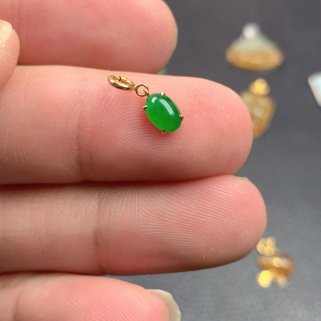 【闪购商品】颈饰18K金镶嵌翡翠翡翠