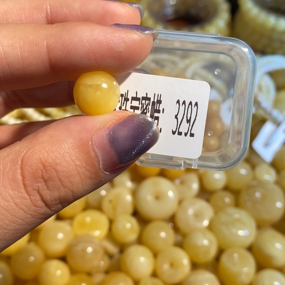 琥珀未镶嵌珠宝奇石3292