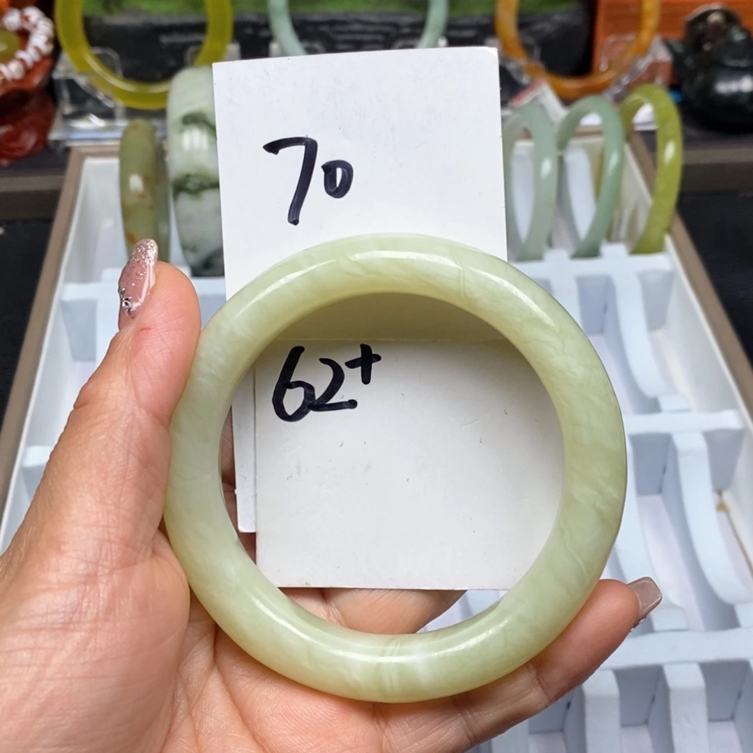 未镶嵌蛇纹石玉手镯