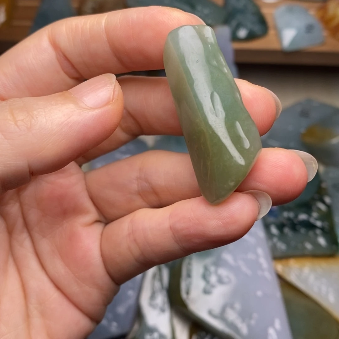 翡翠未镶嵌颈饰天然