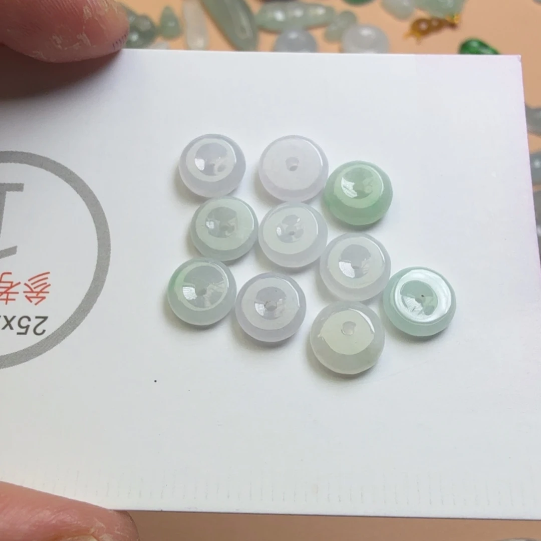 翡翠未镶嵌颈饰60
