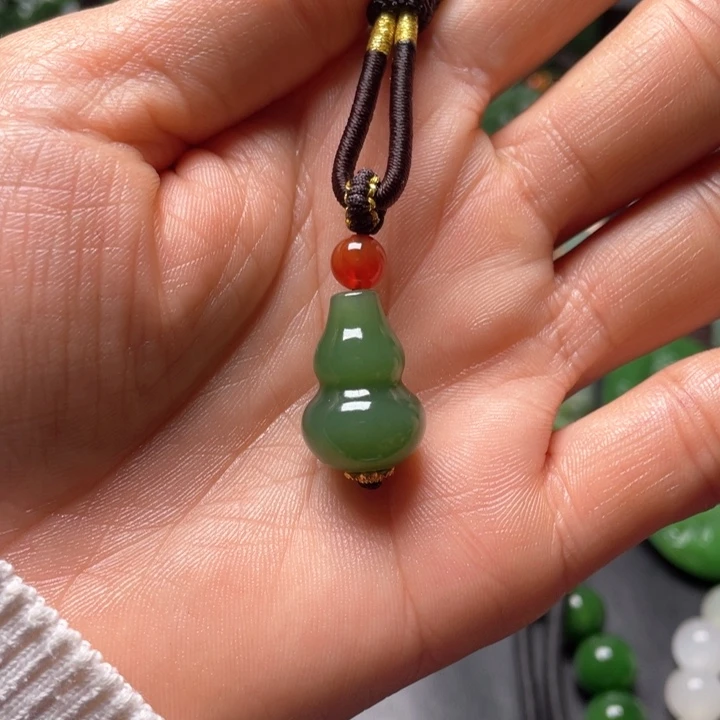 和田玉（碧玉）颈饰未镶嵌