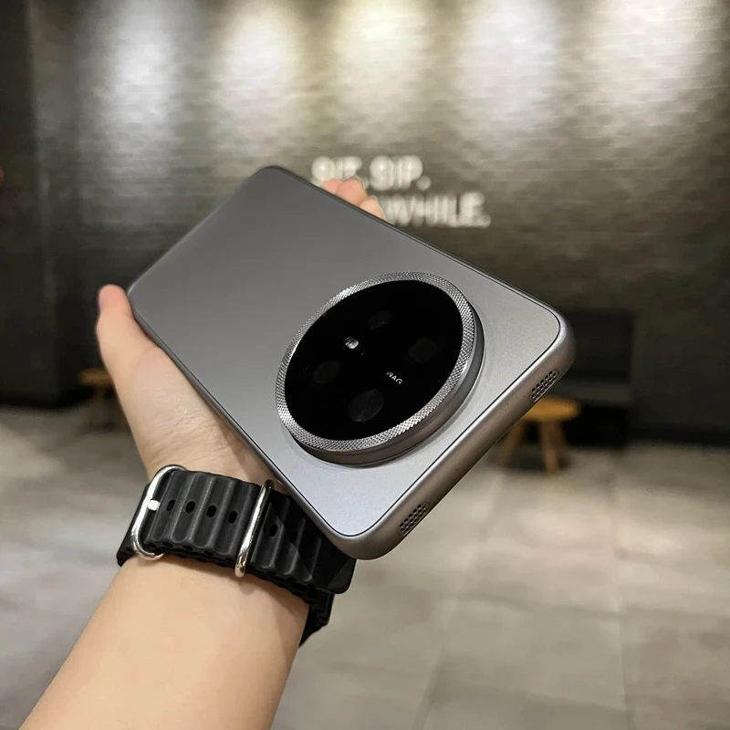 适用华为mate70pro/mate70磨砂壳不沾指纹隐形镜头保护膜全包简约