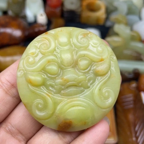 蛇纹石玉未镶嵌颈饰79