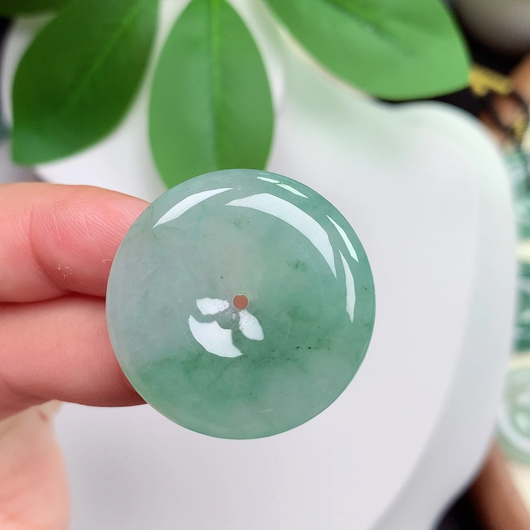 颈饰未镶嵌翡翠平安扣 28.7x5.2mm