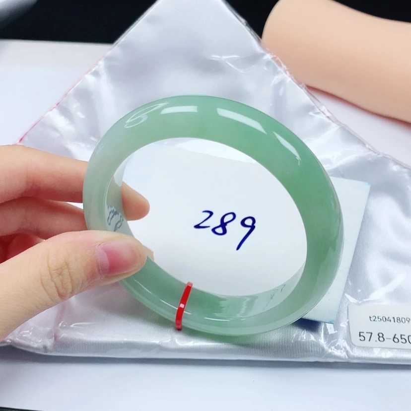【闪购商品】翡翠手镯未镶嵌缅甸天然a货手镯57+