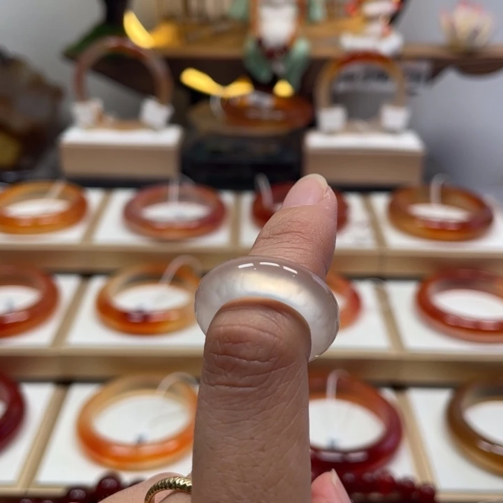 玛瑙/玉髓未镶嵌手镯