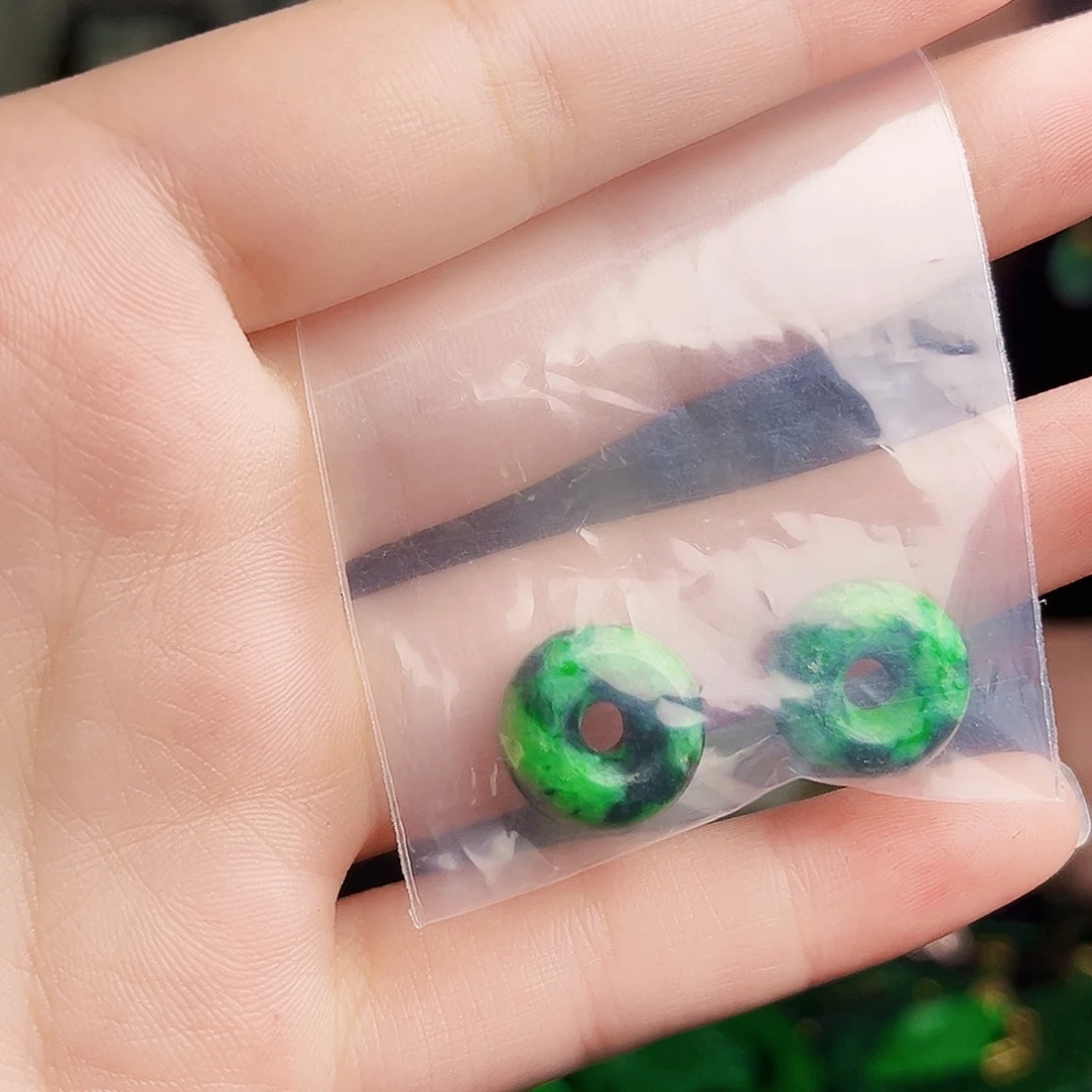 颈饰未镶嵌翡翠多样性