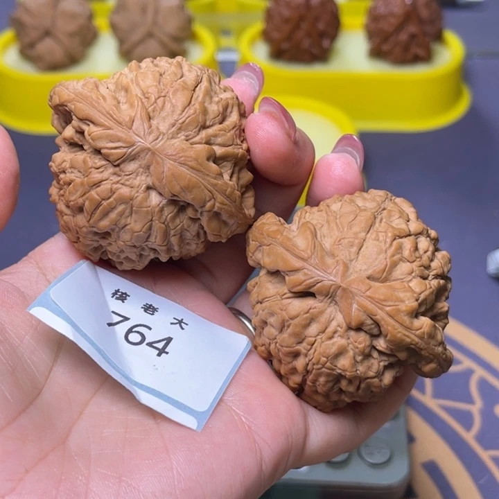 文玩核桃把件大*龙鼎52.764