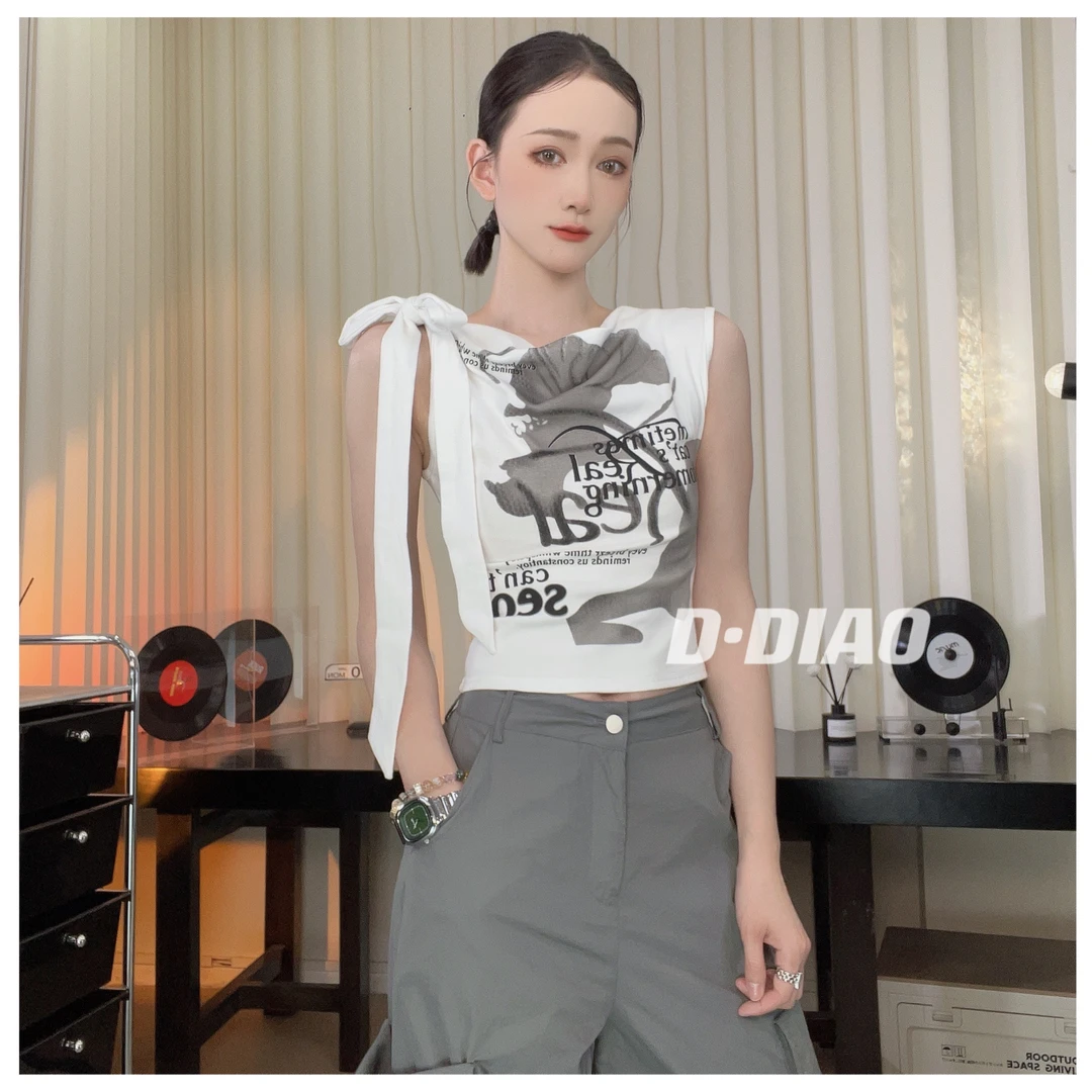 【小奈】荡领印花微褶皱弹力修身短款无袖上衣