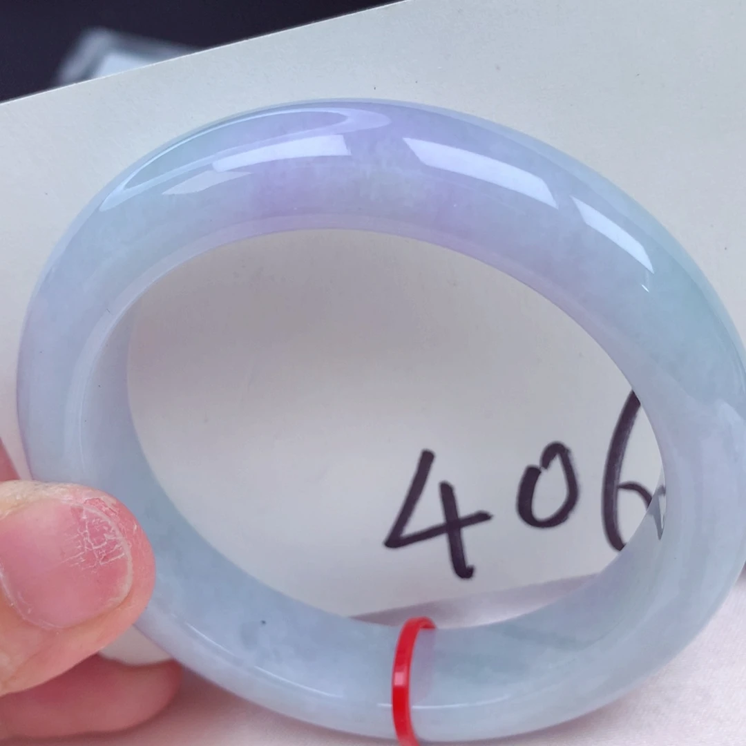 翡翠手镯未镶嵌翡翠