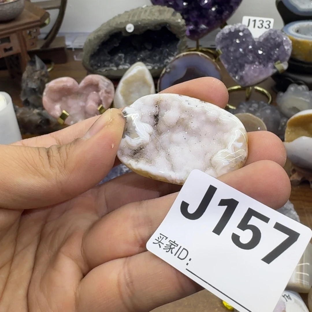 未镶嵌水晶大型摆件（非配饰）