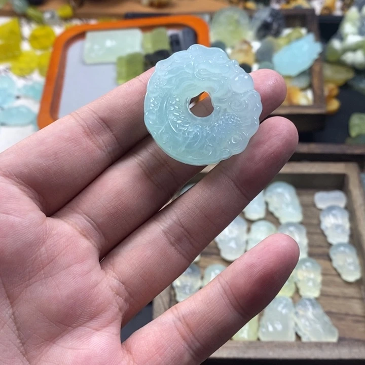 夜***海蛇纹石玉未镶嵌颈饰