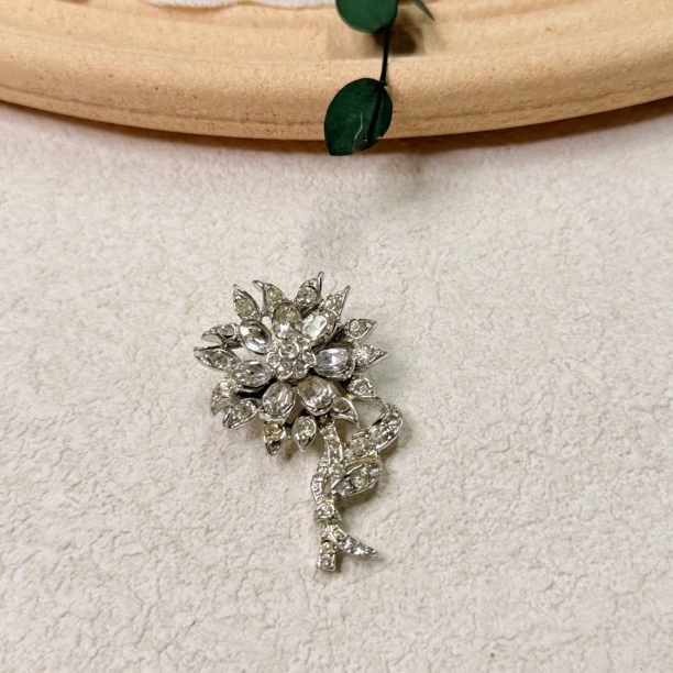 铜合金合成锆石胸针 【六六中古】孤品精美花束胸针th7978