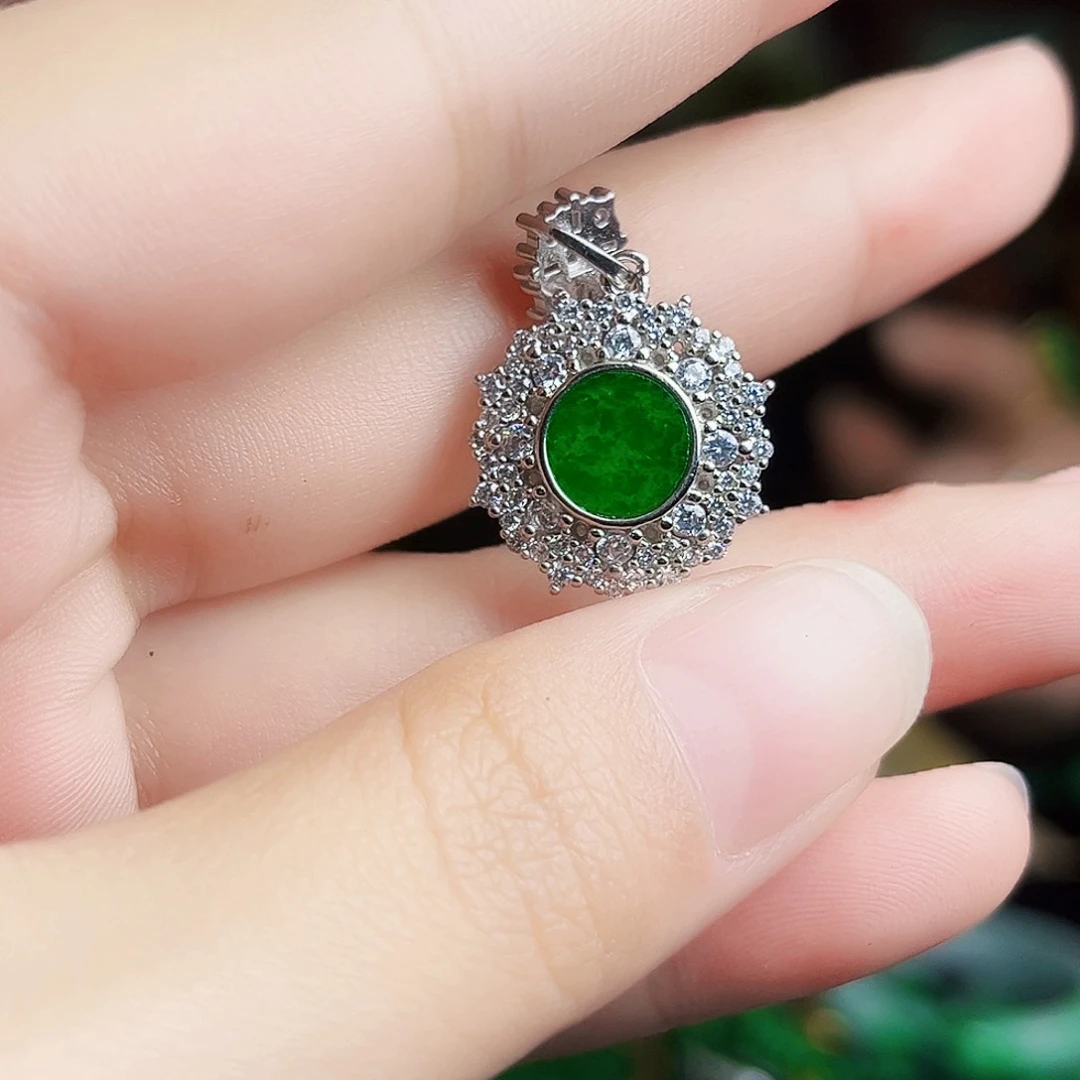 颈饰银S925镶嵌翡翠多样性