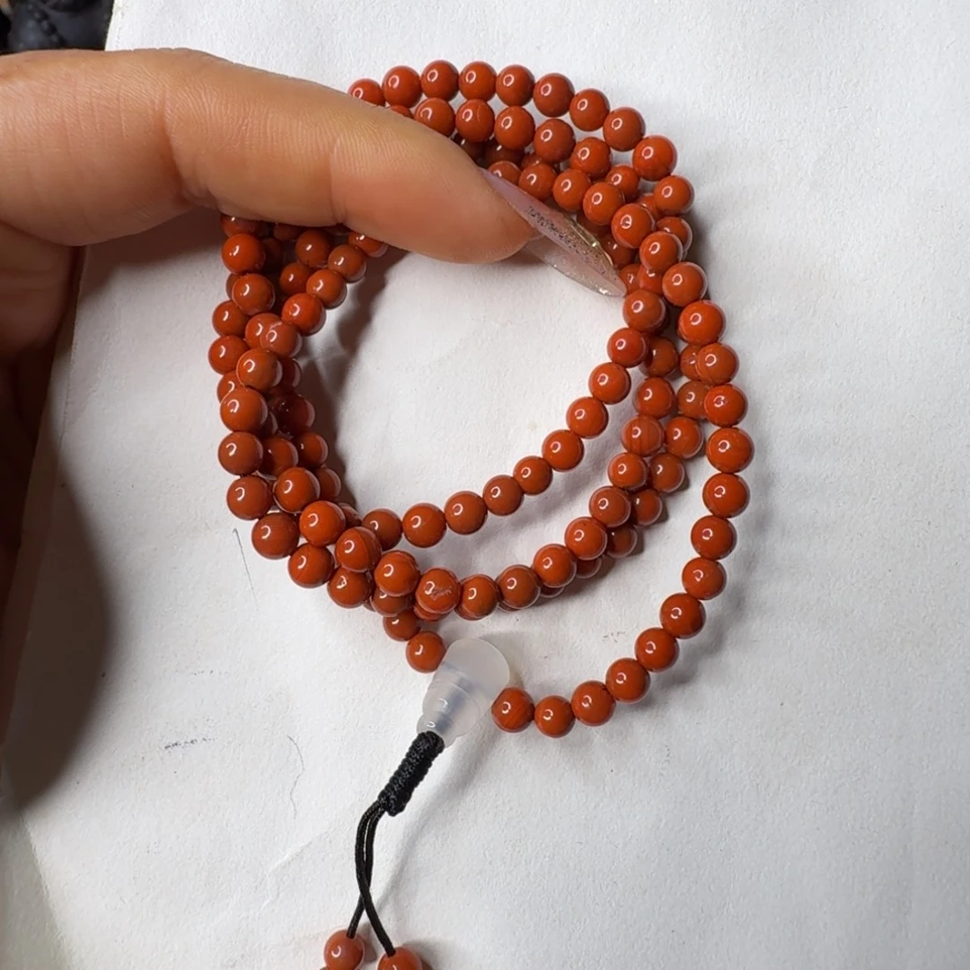 杨***国南红玛瑙未镶嵌手串