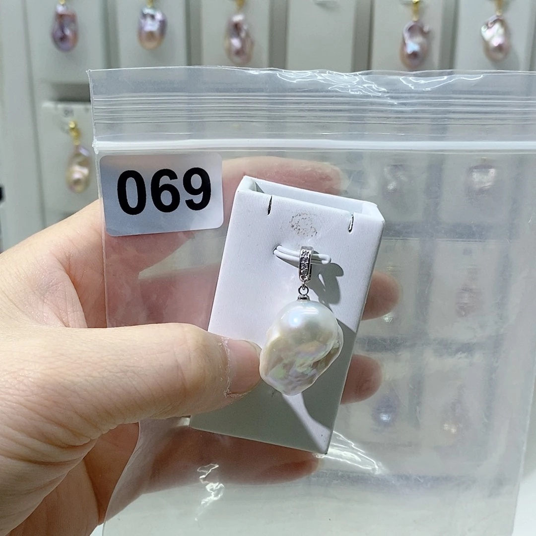淡水珍珠合金颈饰