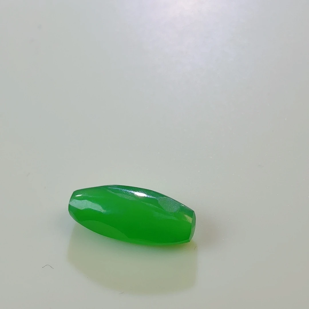 卡***啦翡翠裸石冰阳绿随行