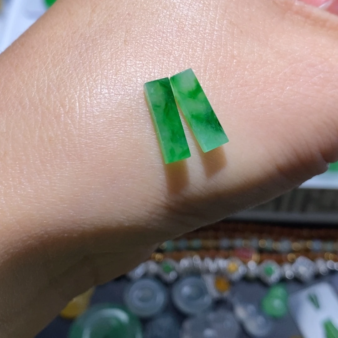 定制翡翠未镶嵌翡翠