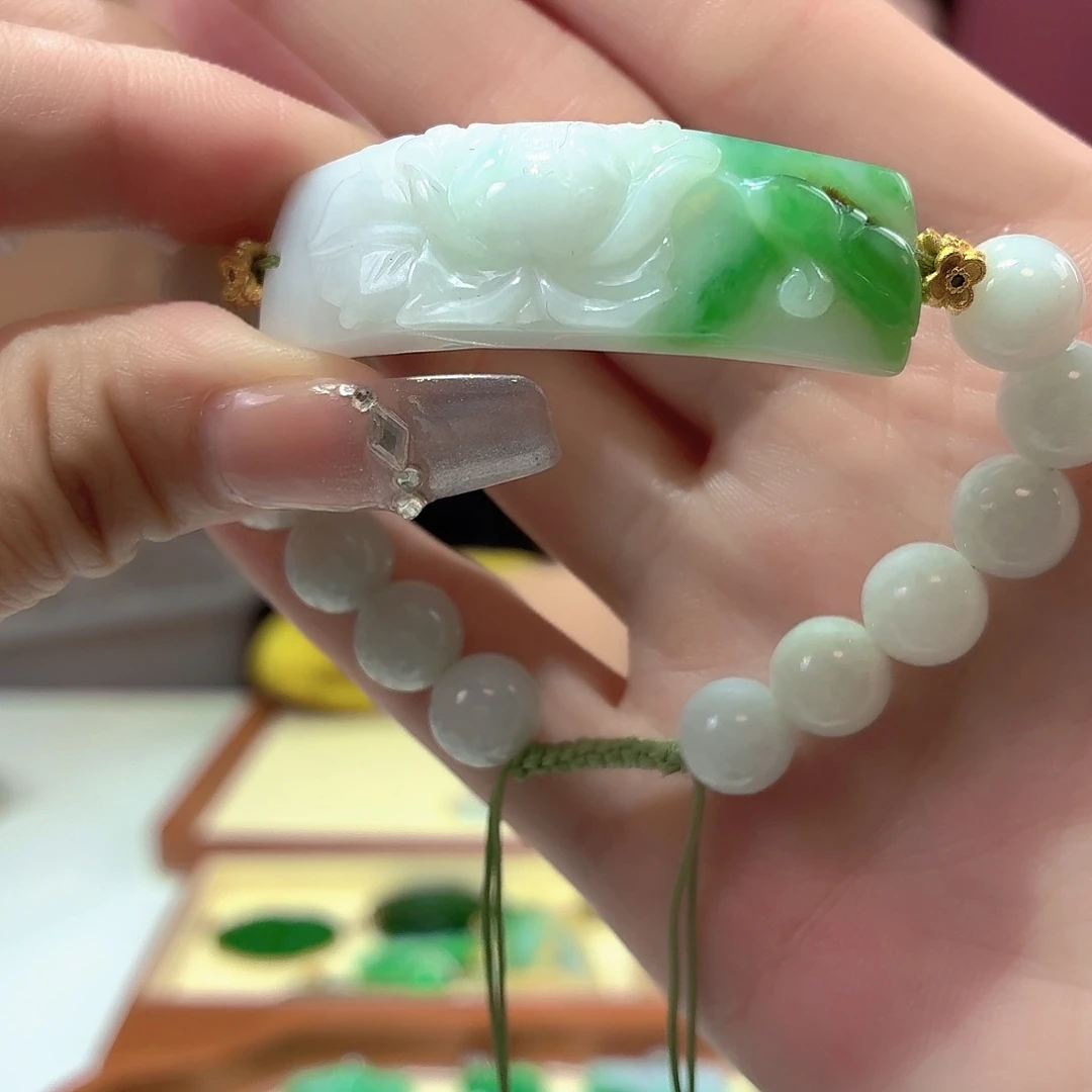 翡翠未镶嵌手链翡翠