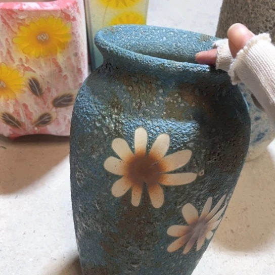 罐默认微瑕，有孔编号17-224