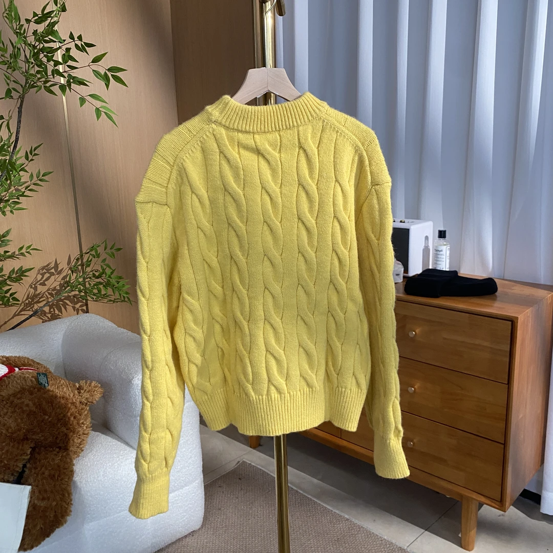 凯特丝蓓678#小马刺绣圆领针织套头绞花毛衣上衣女