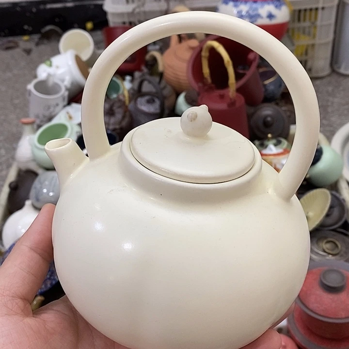 陶瓷艺术品及陶瓷壶