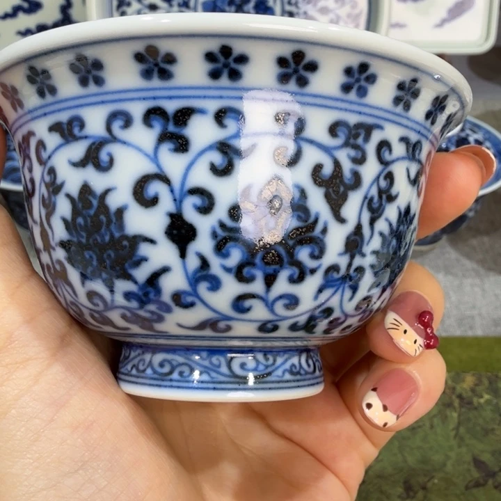 仿明永乐缠枝莲压手杯