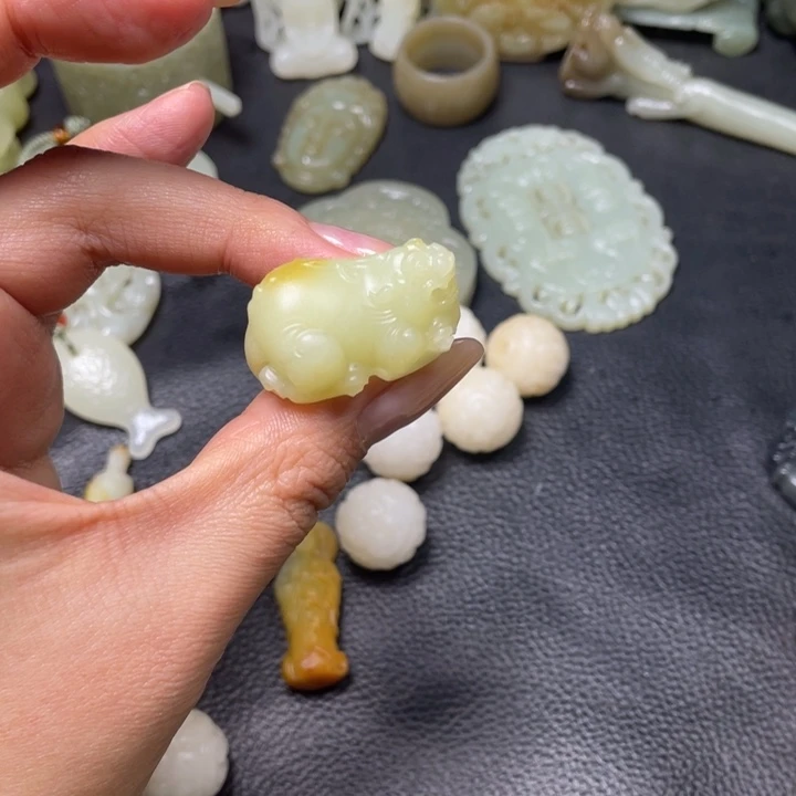 和田玉（子料）未镶嵌颈饰