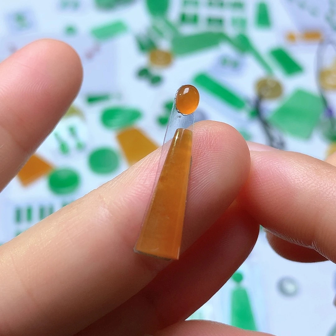 翡翠未镶嵌颈饰柱子