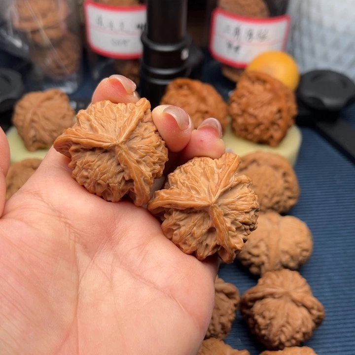 吊坠文玩核桃三棱40