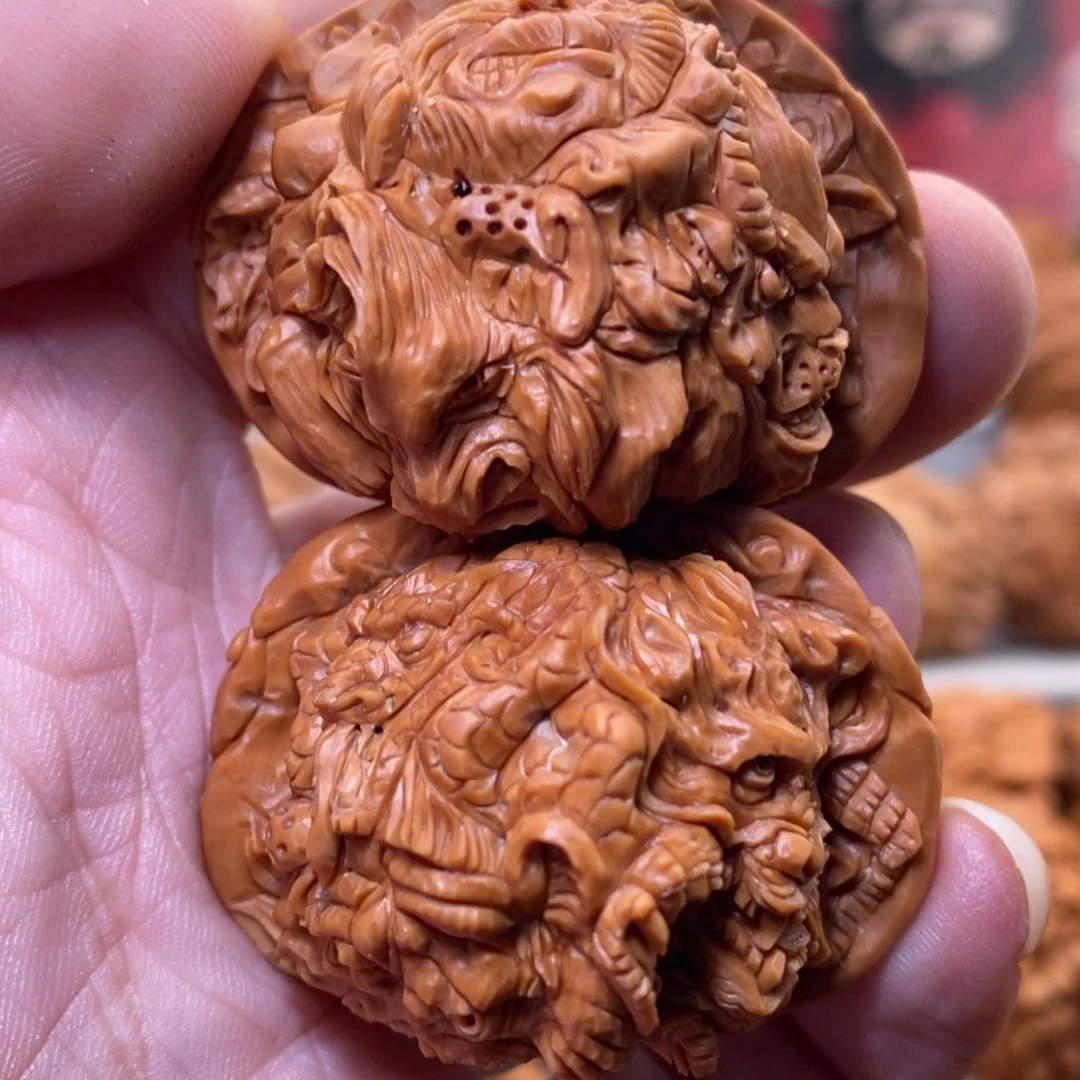 把件文玩核桃纯手工雕刻十二生肖