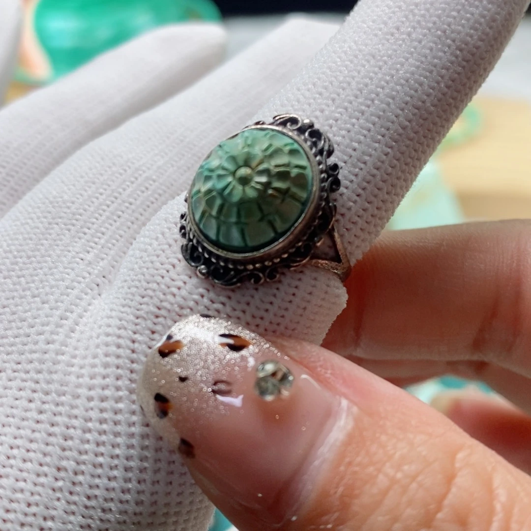 绿松石颈饰未镶嵌