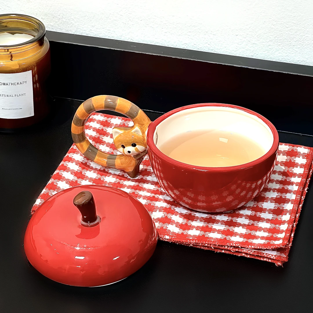 创意小浣熊动物苹果杯办公室带盖陶瓷马克杯咖啡杯高颜值生日礼物