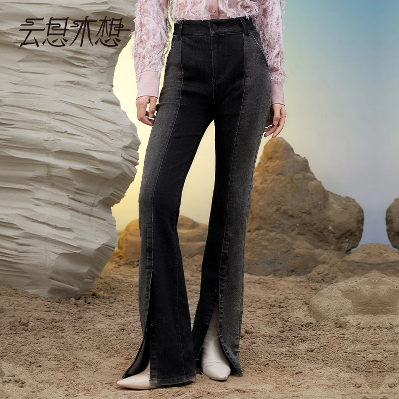 云思木想摩登中国风2022秋新款深浅撞色喇叭开叉牛仔裤39825