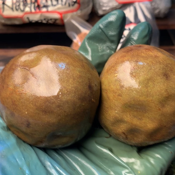 东***。大叶紫檀（黑酸枝木类）